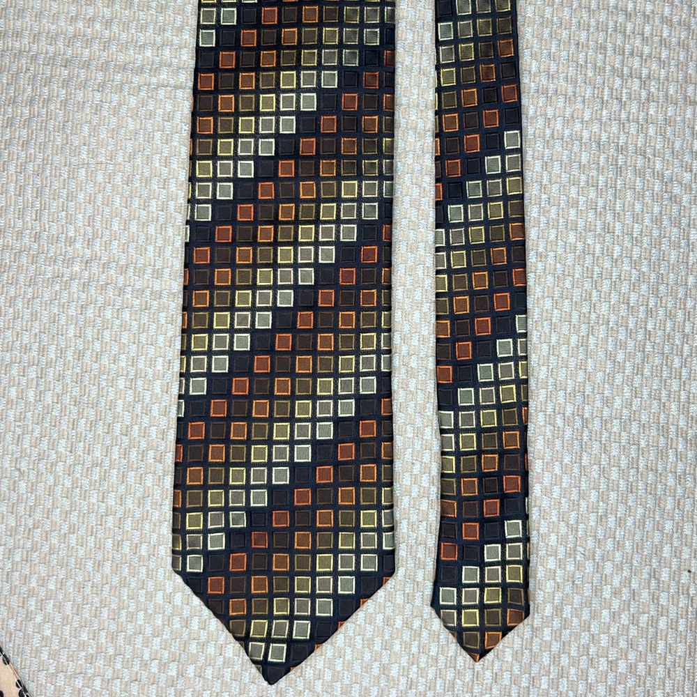 Men’s tie- Brown & orange checkers by Kolte Italy, 100% Silk, 60”x4”